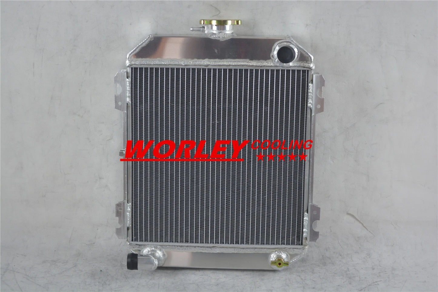 Full Aluminum Radiator for Nissan Datsun 1200 Ute (1970-1972)