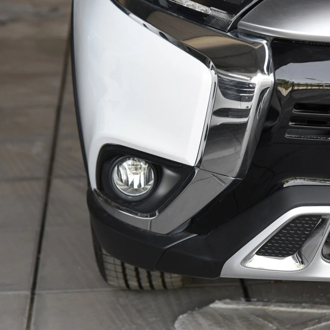 Front Bumper Fog Light Lamps for Mitsubishi Outlander (2003-2023)