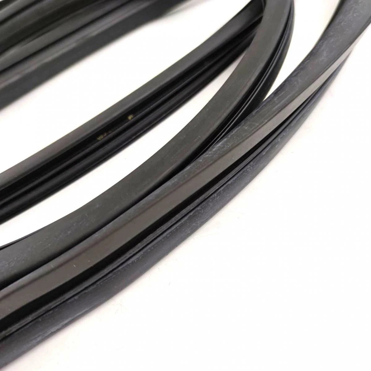 Windshiled Weatherstrip Rubber Rear Fits Nissan Sentra Sunny B12 4D SED 1985-90