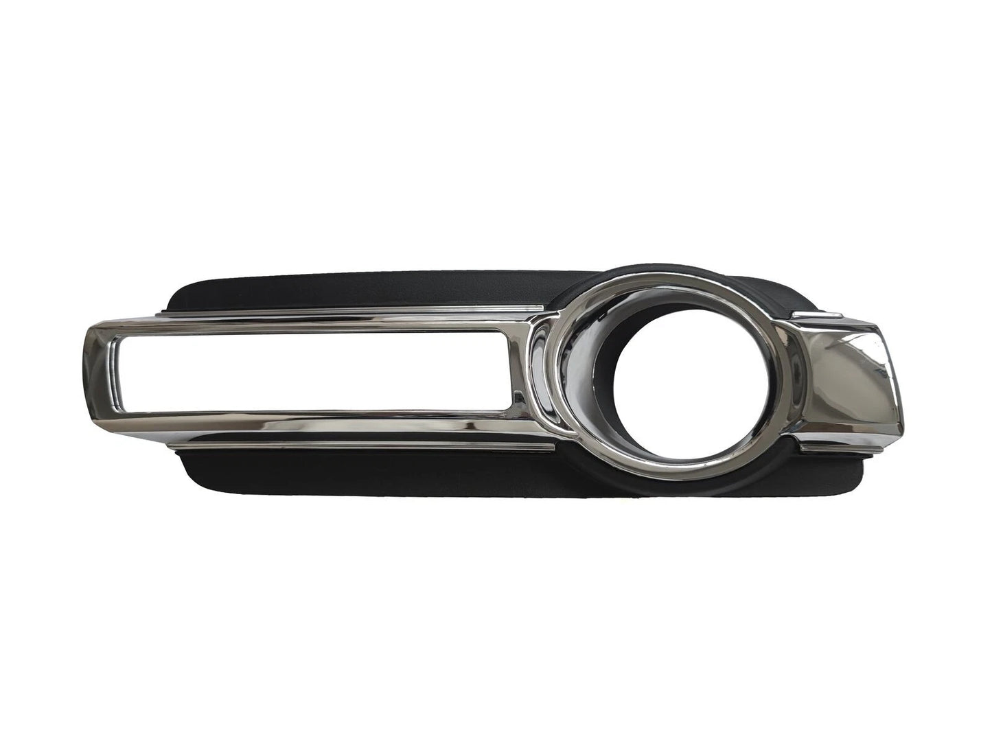 Fog Light Bezel Trim Right Side for Mitsubishi Pajero NX (2014–2021)