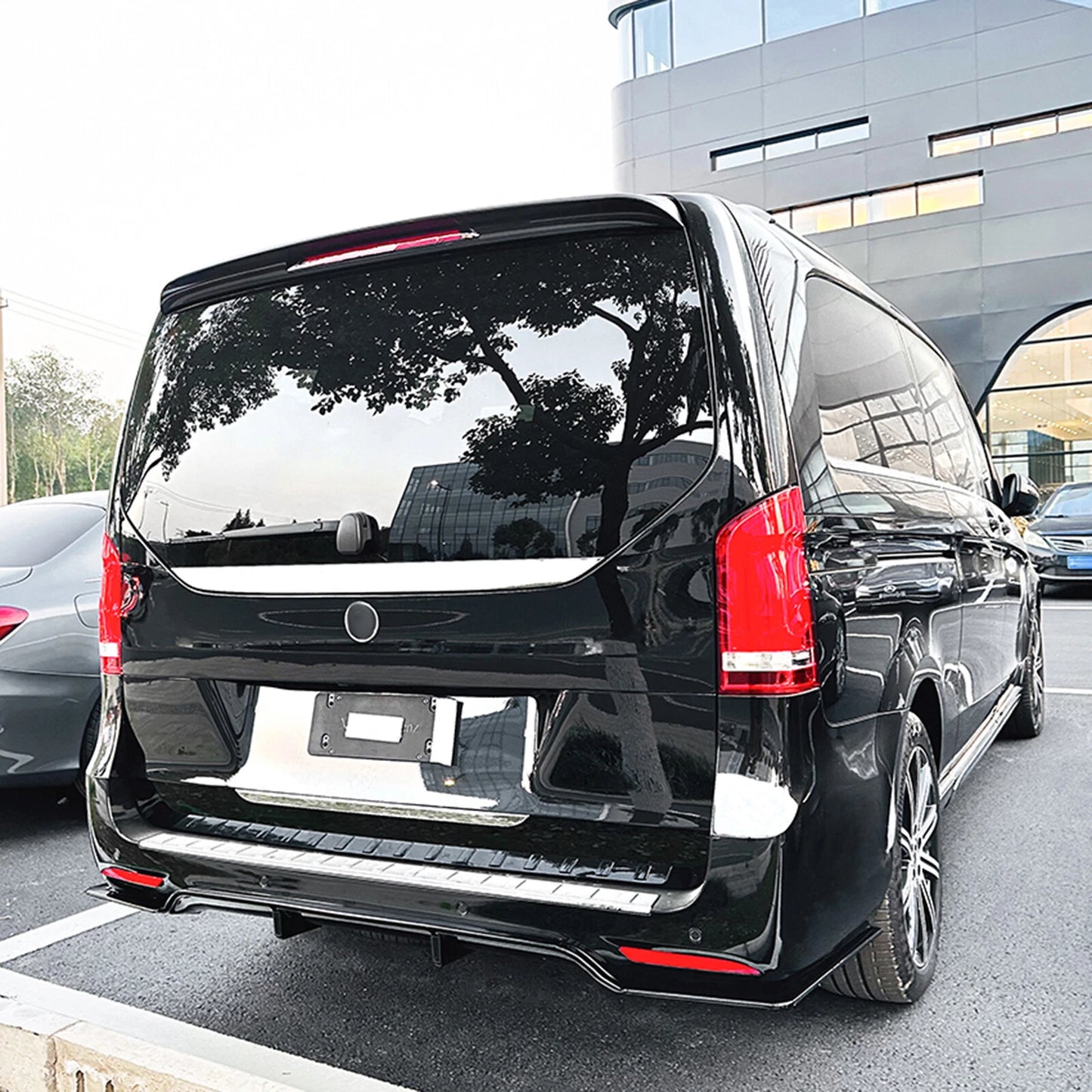 Rear Bumper Diffuser Lip Kit for Mercedes Benz V Class V260 W447 (19-23)