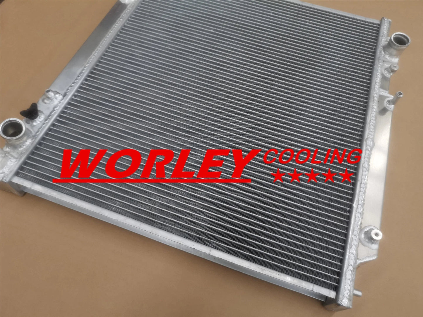 3-Row Radiator for Mitsubishi Delica/L400/Express/Starwagon (1994-2004)