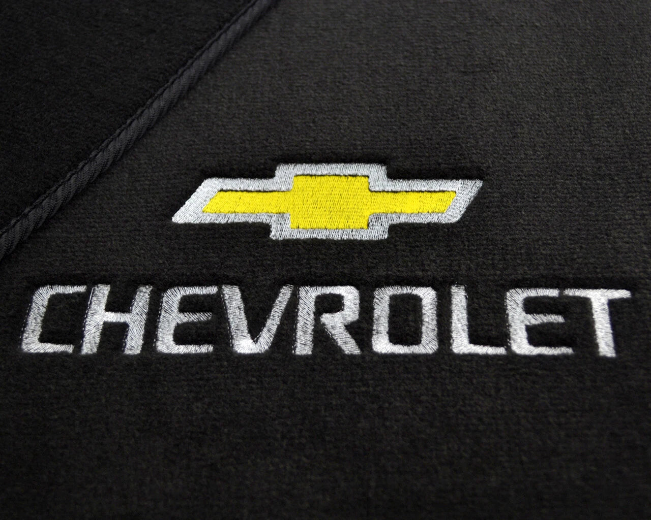 Floor Mats for Chevrolet Orlando 2011 - Carpets with Emblem LHD