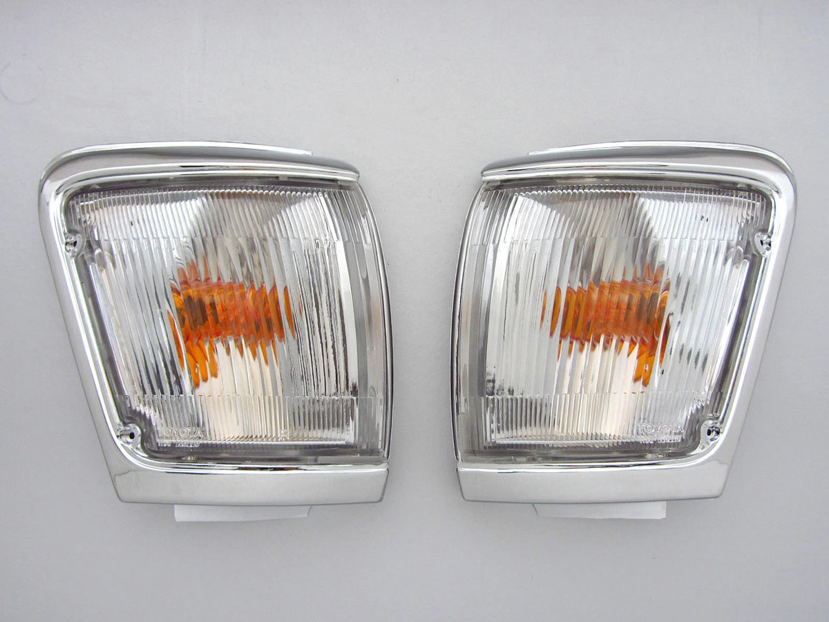 Chrome Indicator Corner Lights for 88-97 Toyota Hilux LN103 LN104 (88-97)
