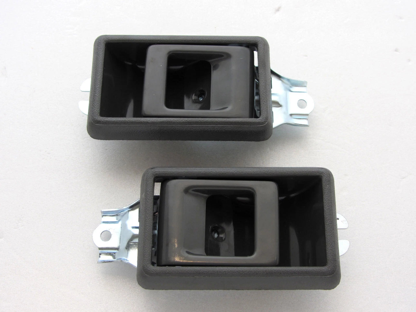 Inner Door Handles for 1983-1988 Toyota Hilux LN50 RN55 LN56 YN58R (2x)