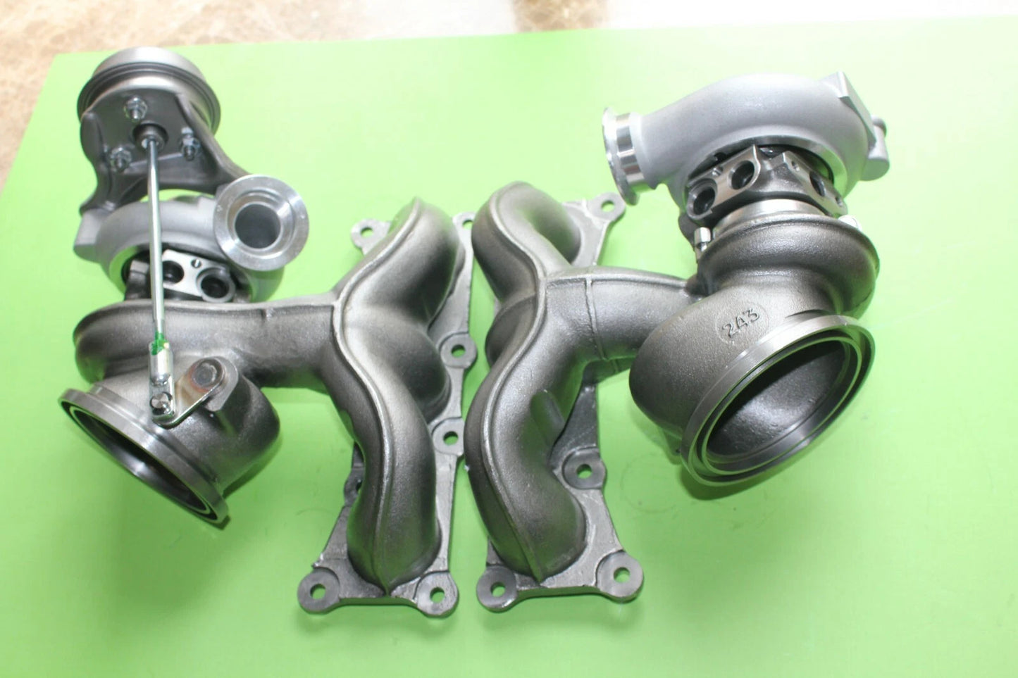 Turbocharger 2 x for BMW 1 Series M, 135i, 535i, Z4, 535xi 3.0 (2007-2013)