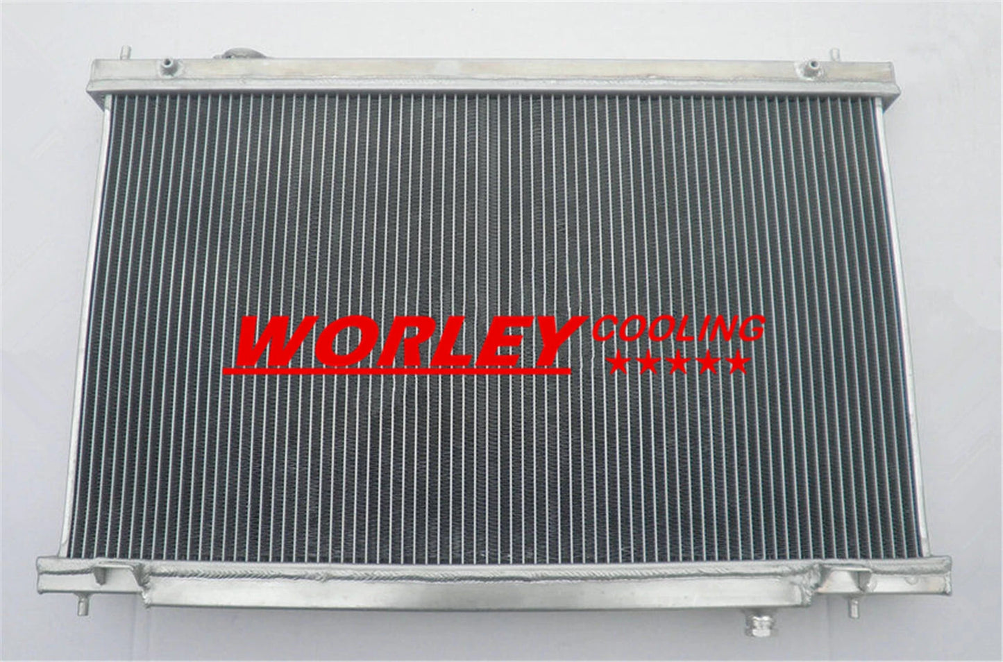 Radiator for Nissan Skyline V35 Infiniti G35 VQ35DE 3.5L (2003-2007)
