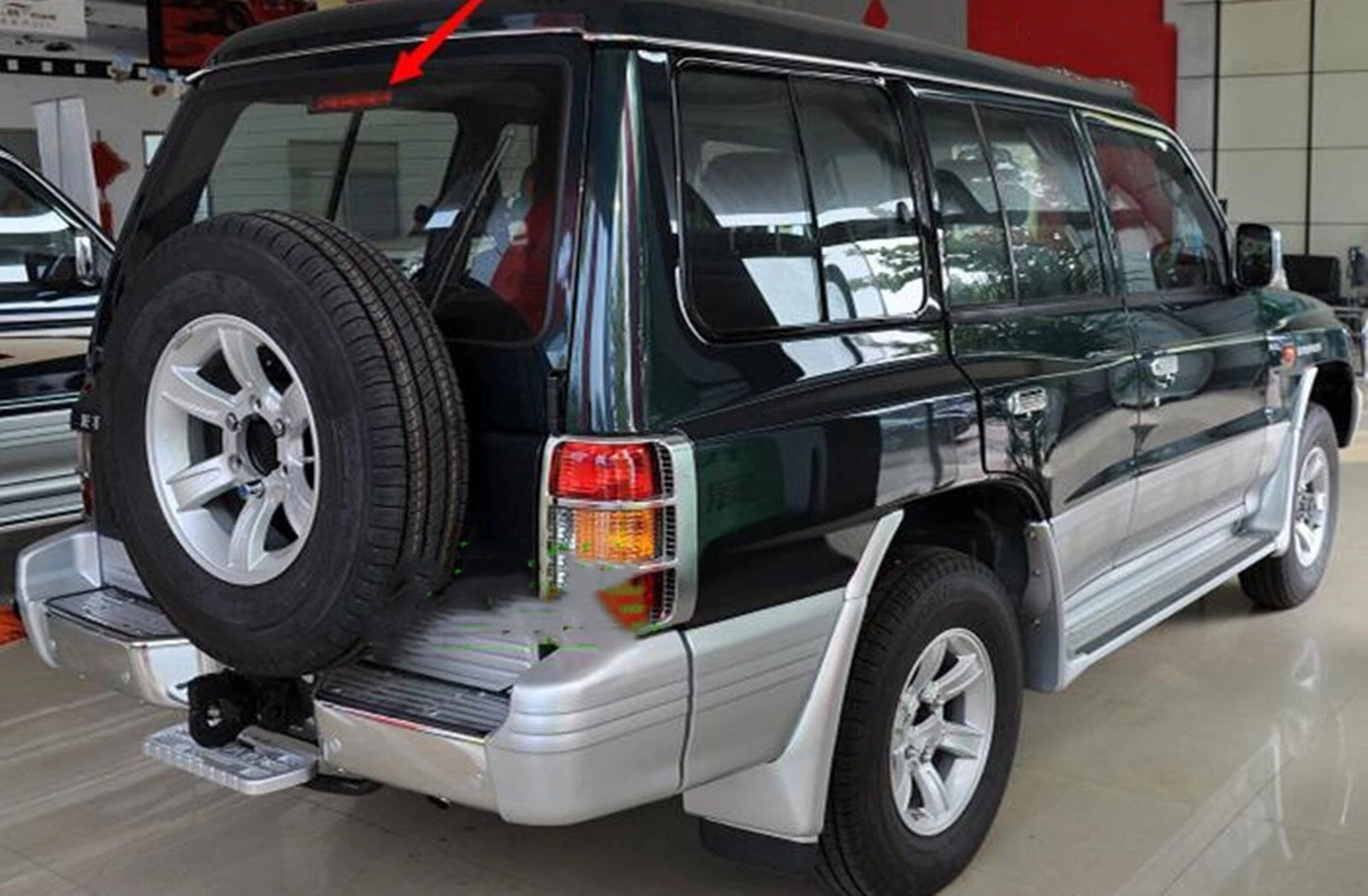 Rear Light for Mitsubishi Montero Pajero V32 (1992-1997)