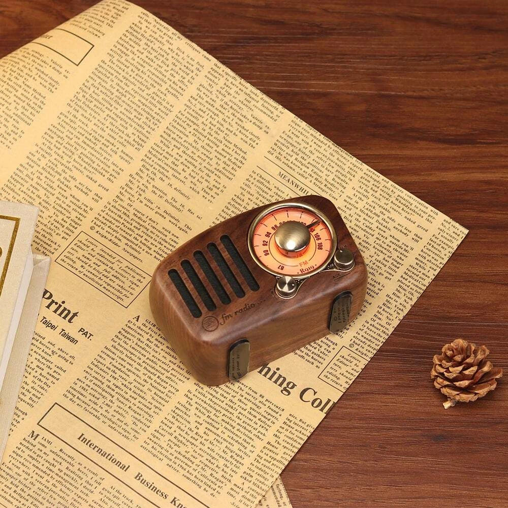 Vintage Bluetooth Speaker Radio for Retro Style Walnut Wooden FM Radio