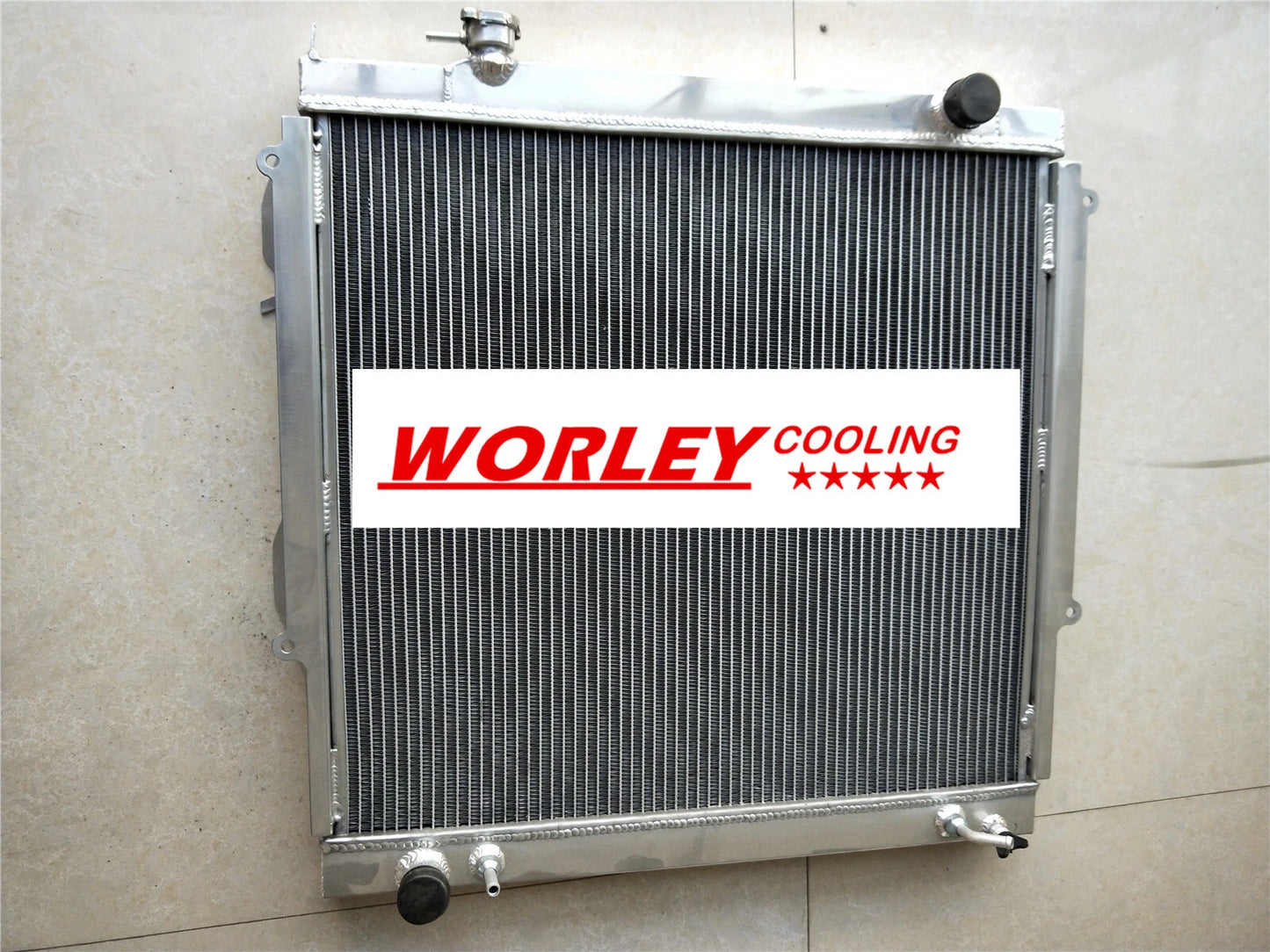 Aluminum Radiator & Fan for Toyota Tacoma 1995-2004 (1995-2004)