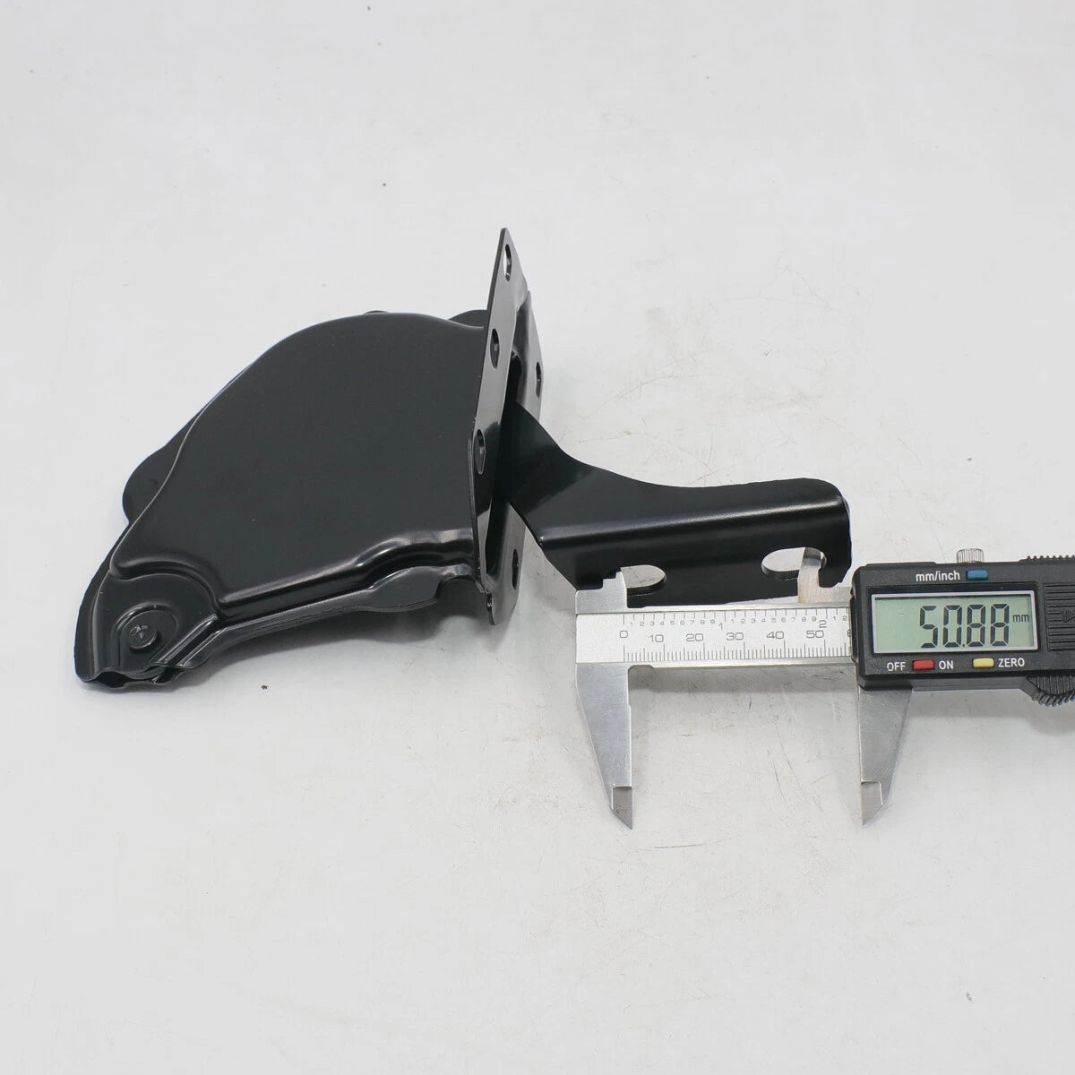 LH Bonnet Hinge for Toyota Hilux LN/RN Series 1978-1983