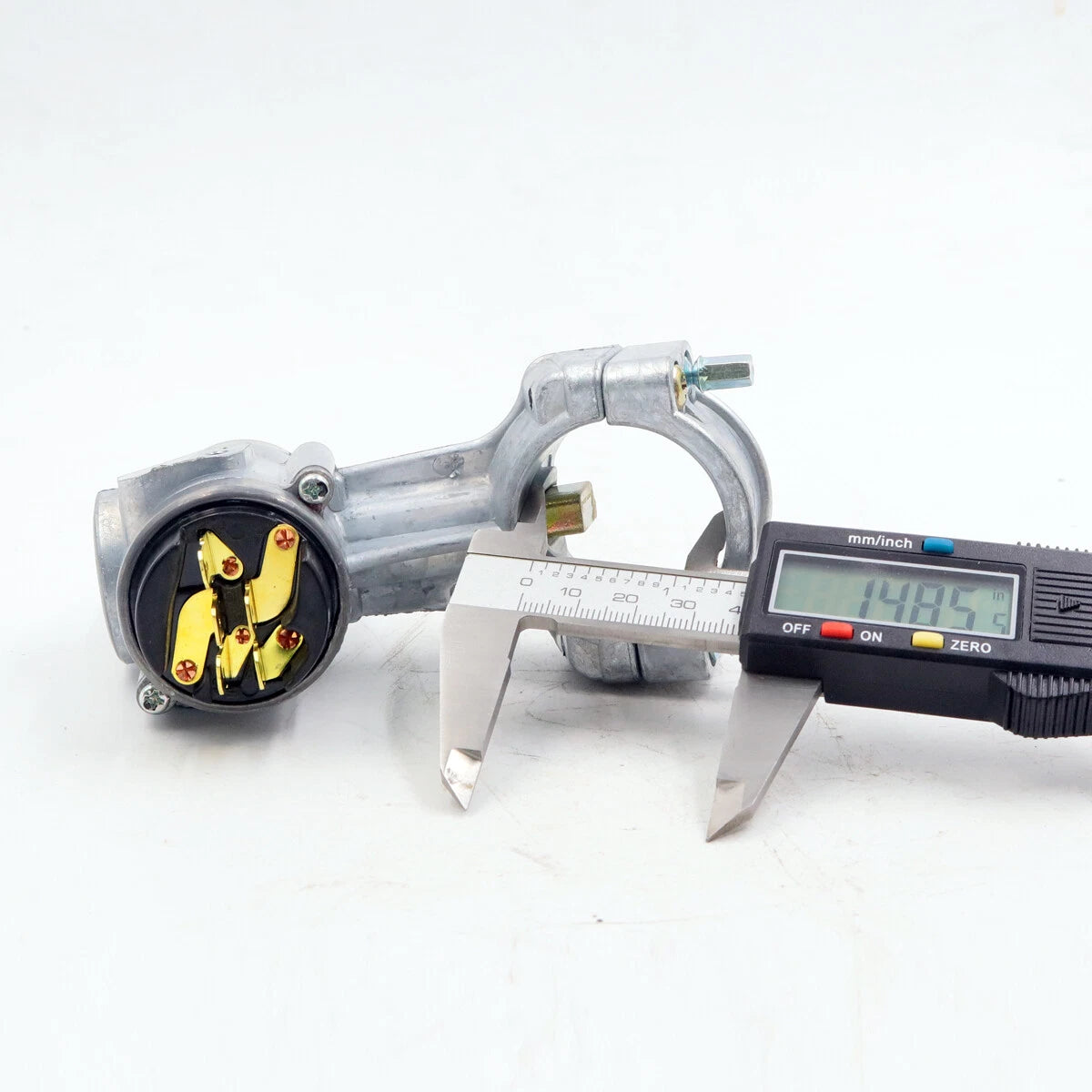 Ignition Switch Lock Starter with Key for Datsun Nissan Bluebird SSS 510 1968-1973