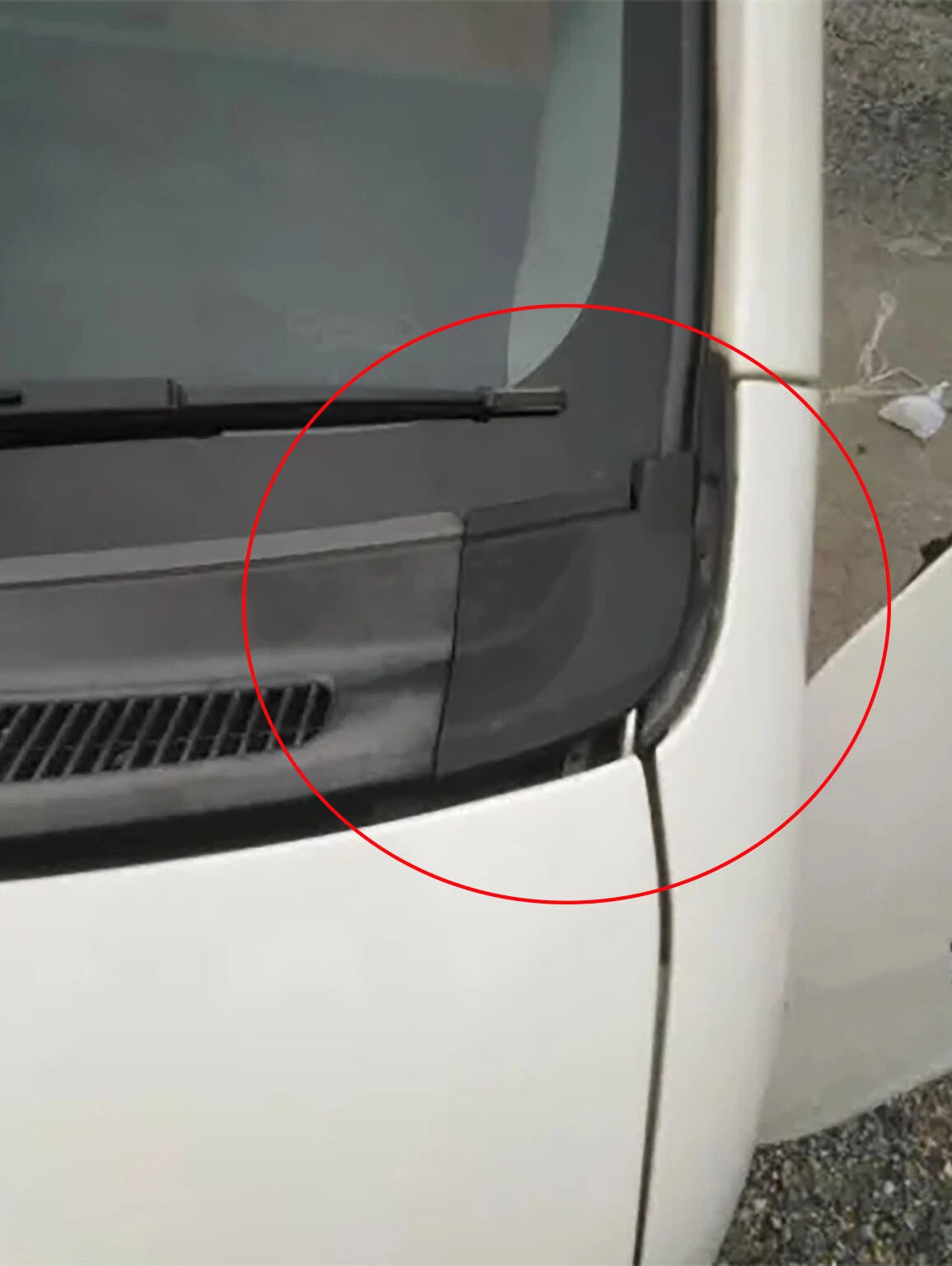 Cowl Vent Wiper Cowcatcher Cover for Toyota Hiace Commuter (2005-2017)