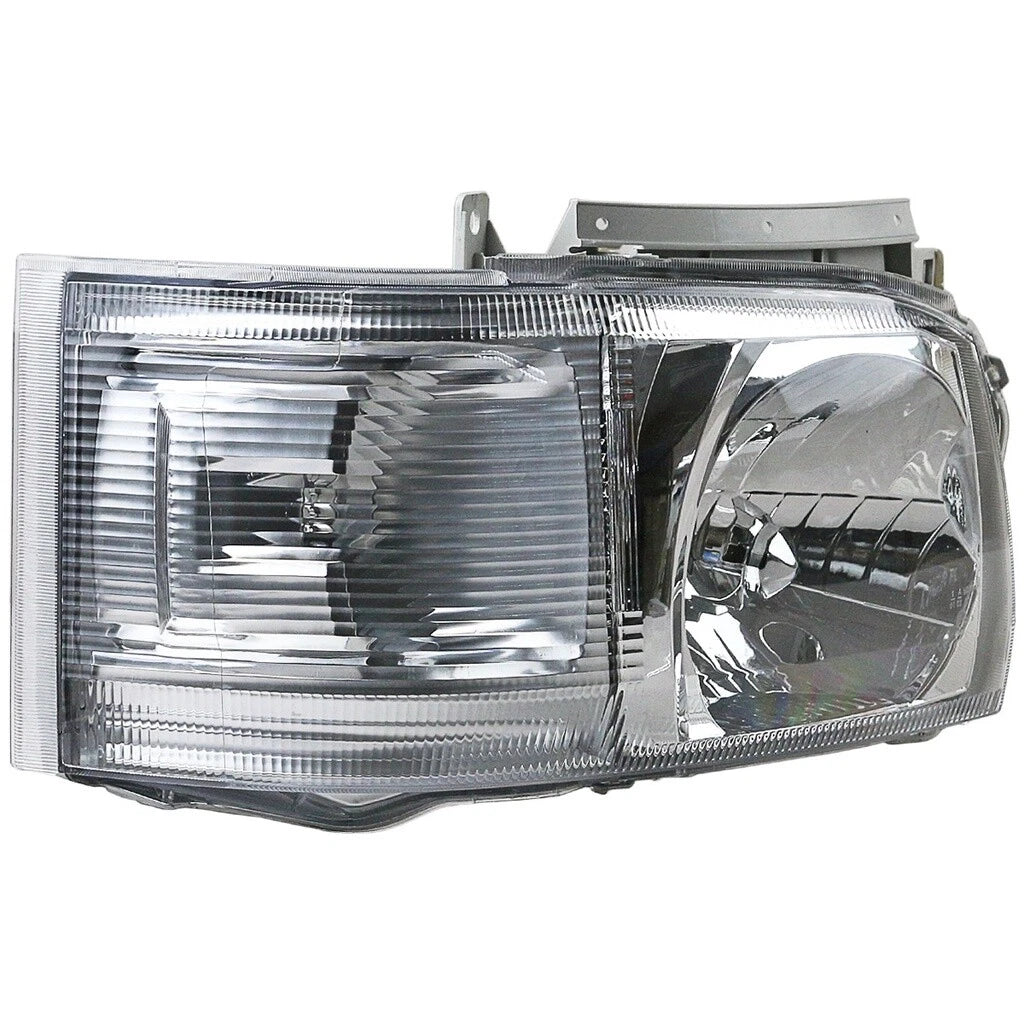 2 x Headlamps for Toyota Hiace KDH200 TRH223 200 Series (2005-2010)