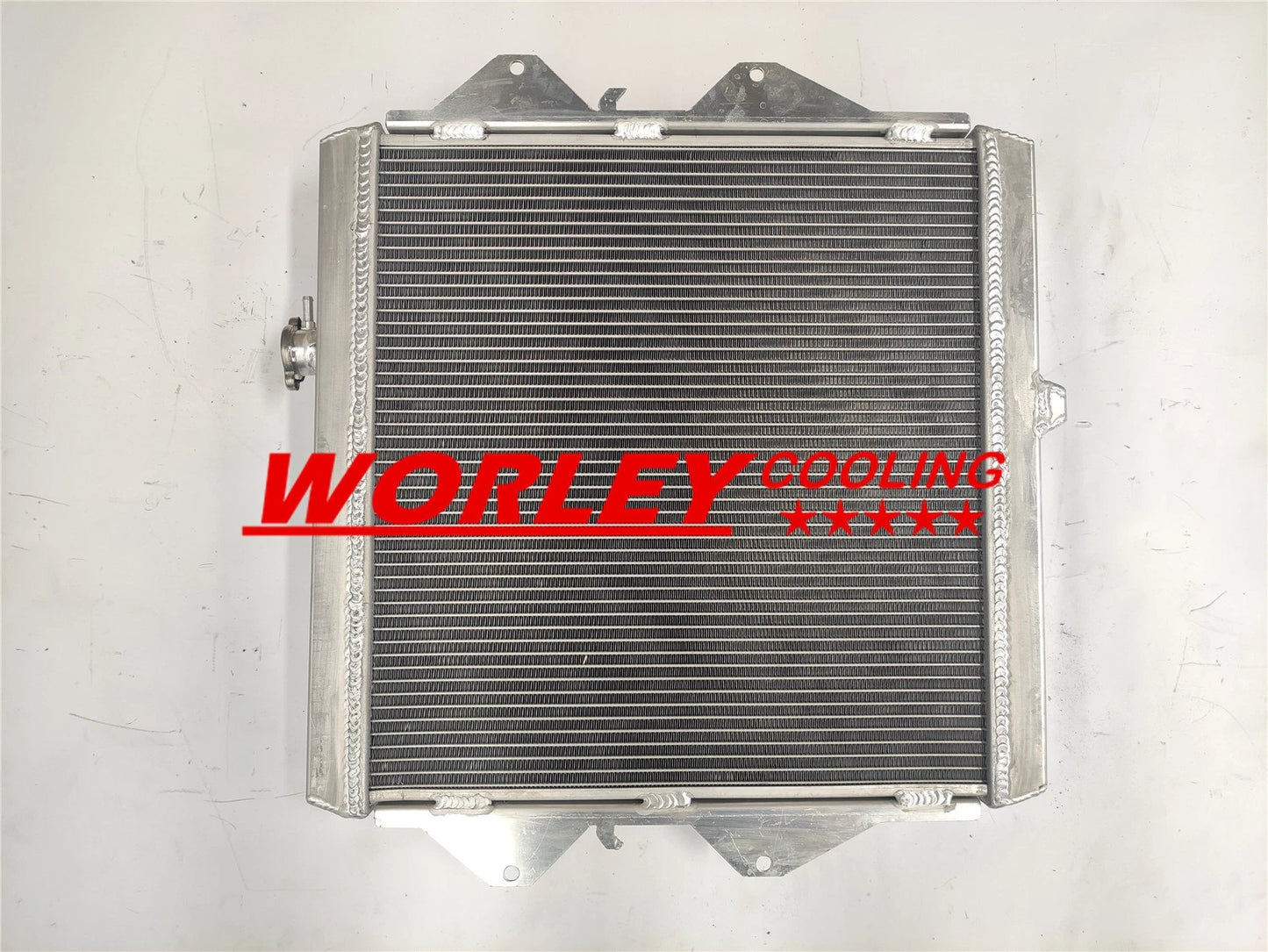 Aluminum Radiator for Hilux LN147/LN167 Diesel 3.0L (1997-2005)
