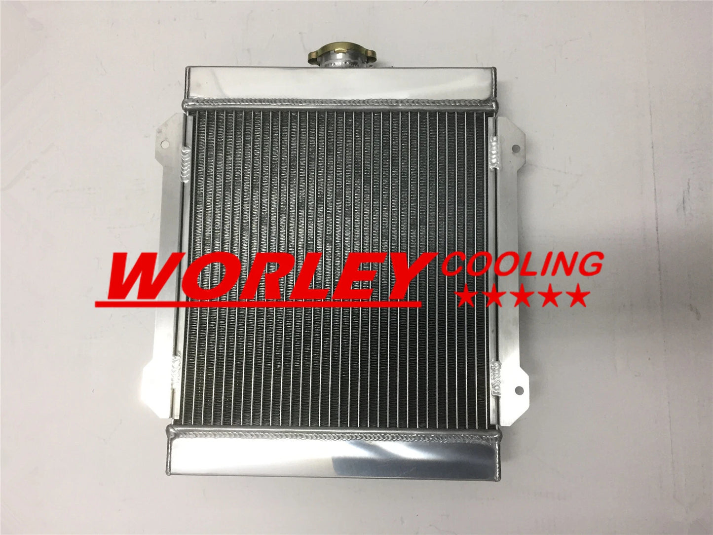3 Core Aluminum Radiator for Datsun 1200 MT (1970-1972)
