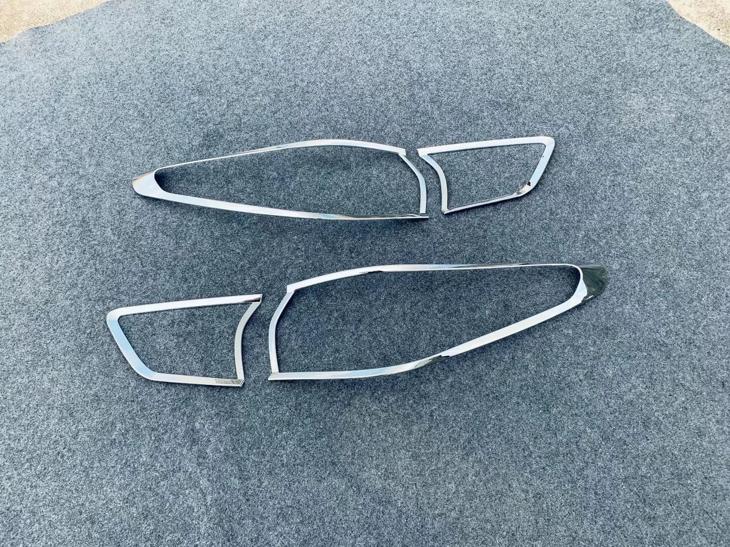 Chrome Rear Tail Light Lamp Lid Cover Trim for Chevrolet Chevy Blazer (2019-2022)