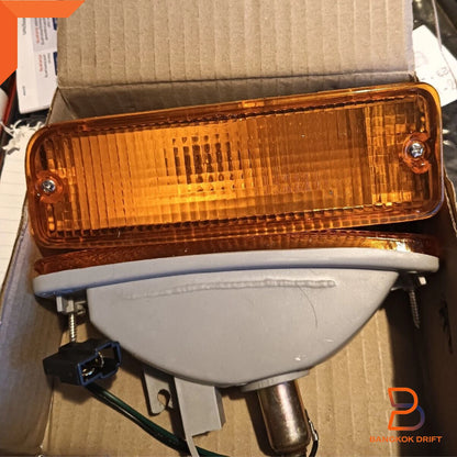 Amber Bumper Bar Indicator Blinker Light for Toyota Hilux (1988-1997)