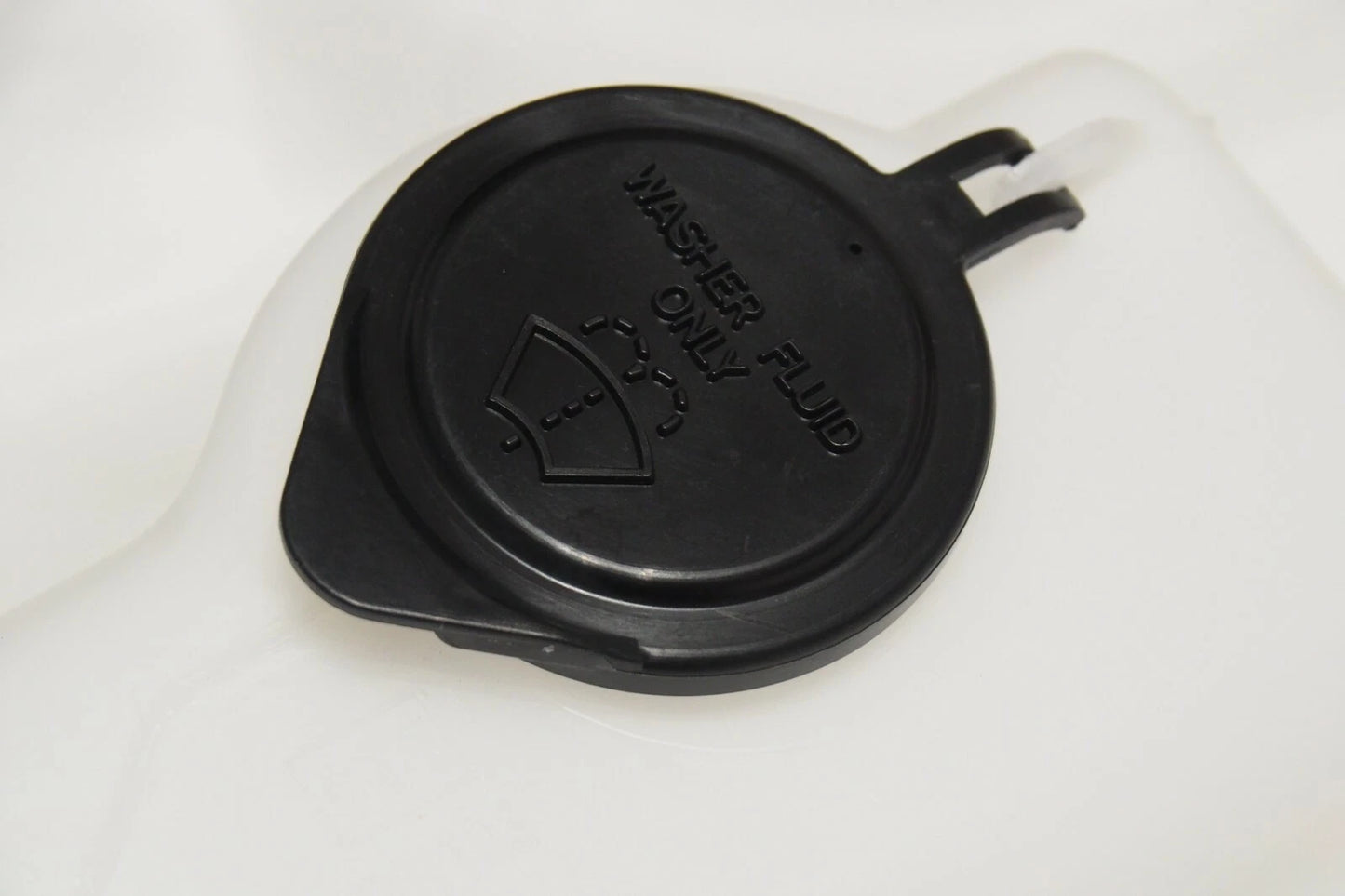 Windscreen Washer Bottle for Toyota Land Cruiser FJ80 FZJ80 (1989–1997)