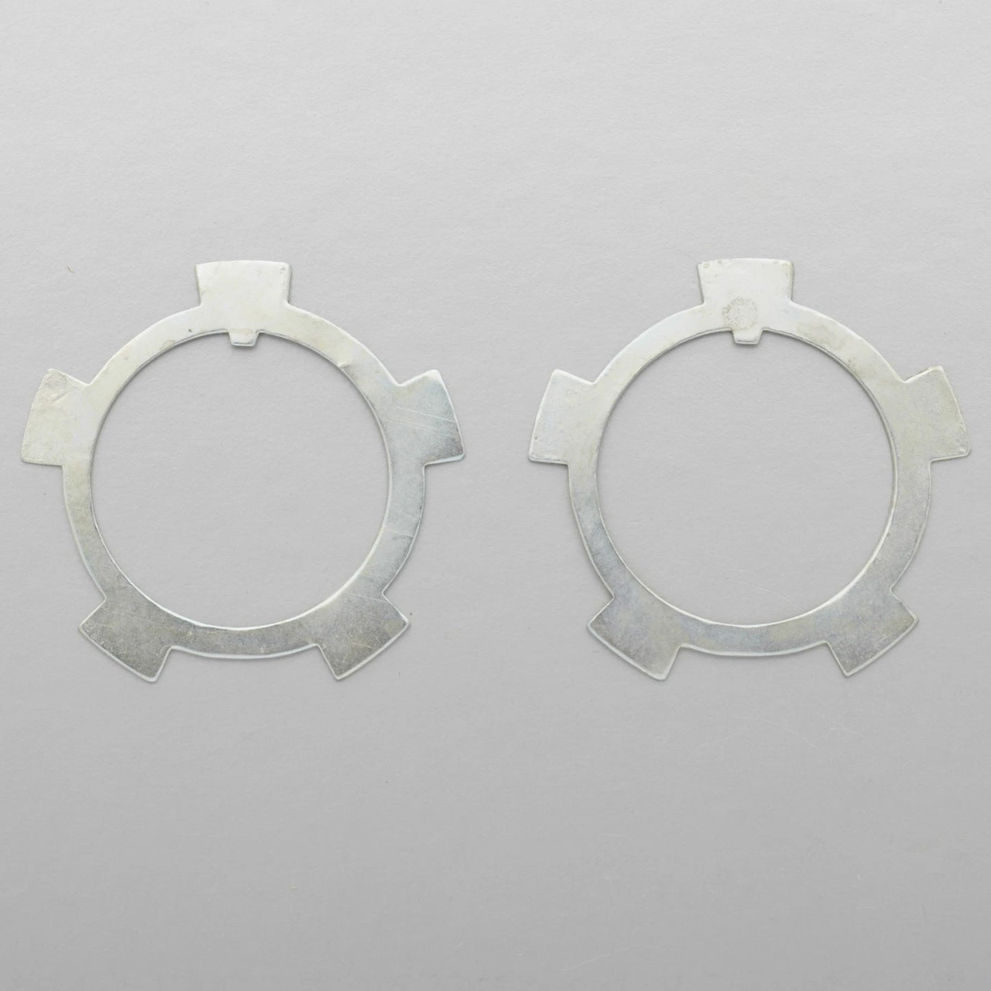 Front Wheel Bearing Lock Tabs 2 x for Toyota Hilux LN106 LN107 LN111 (1988-1997)