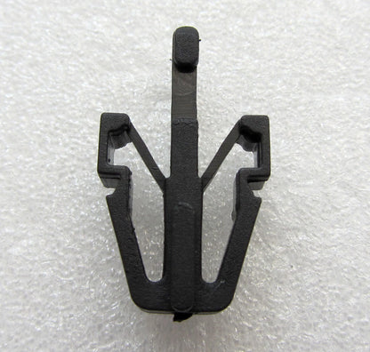 Grill Lock Clip 2 x for 97-05 Toyota Hilux Tiger LN145 LN147 LN166
