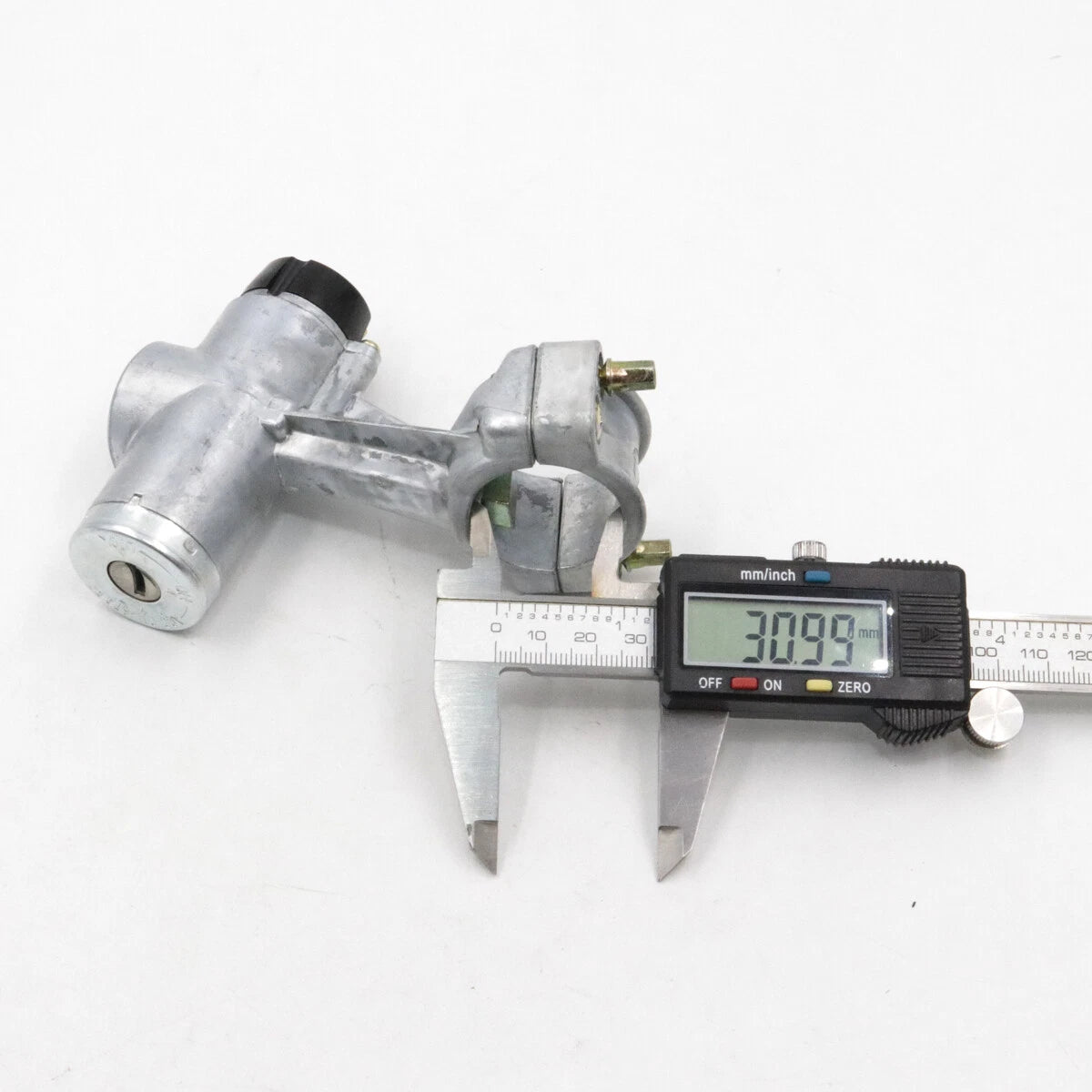 Ignition Lock for Nissan Bluebird 610/710 160B/180/140J/160J/200B 1971-1979