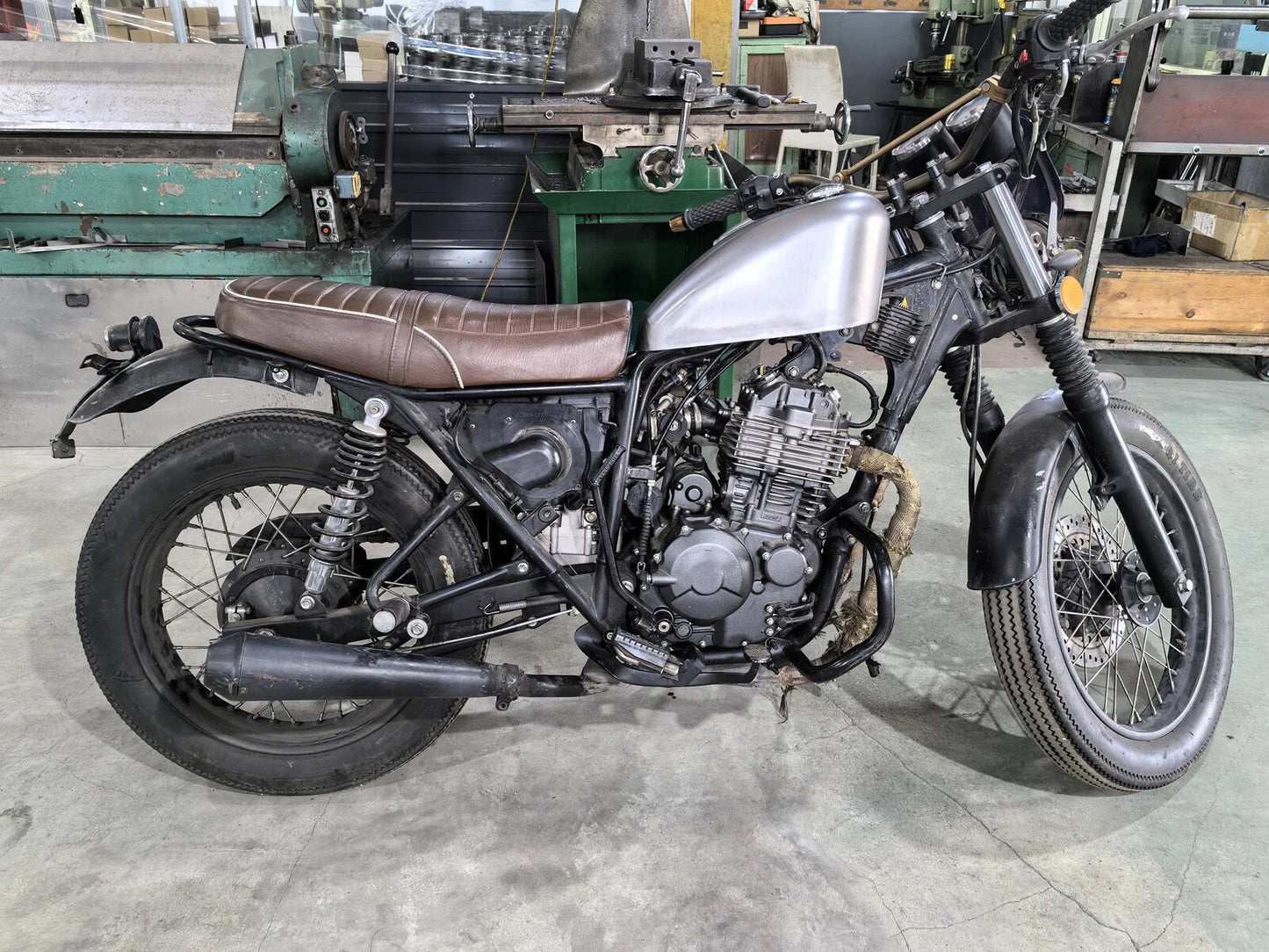 Fuel Tank 8L Unpainted Silver for HONDA CB400SS (2001-2008)