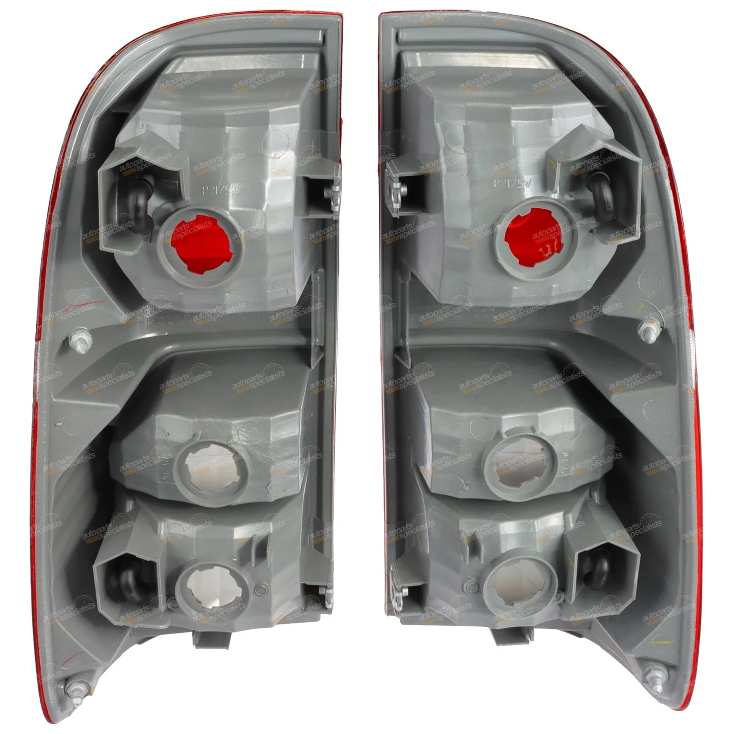 LH + RH / 2x / Tail Lights for Toyota Hilux (2011–2016)