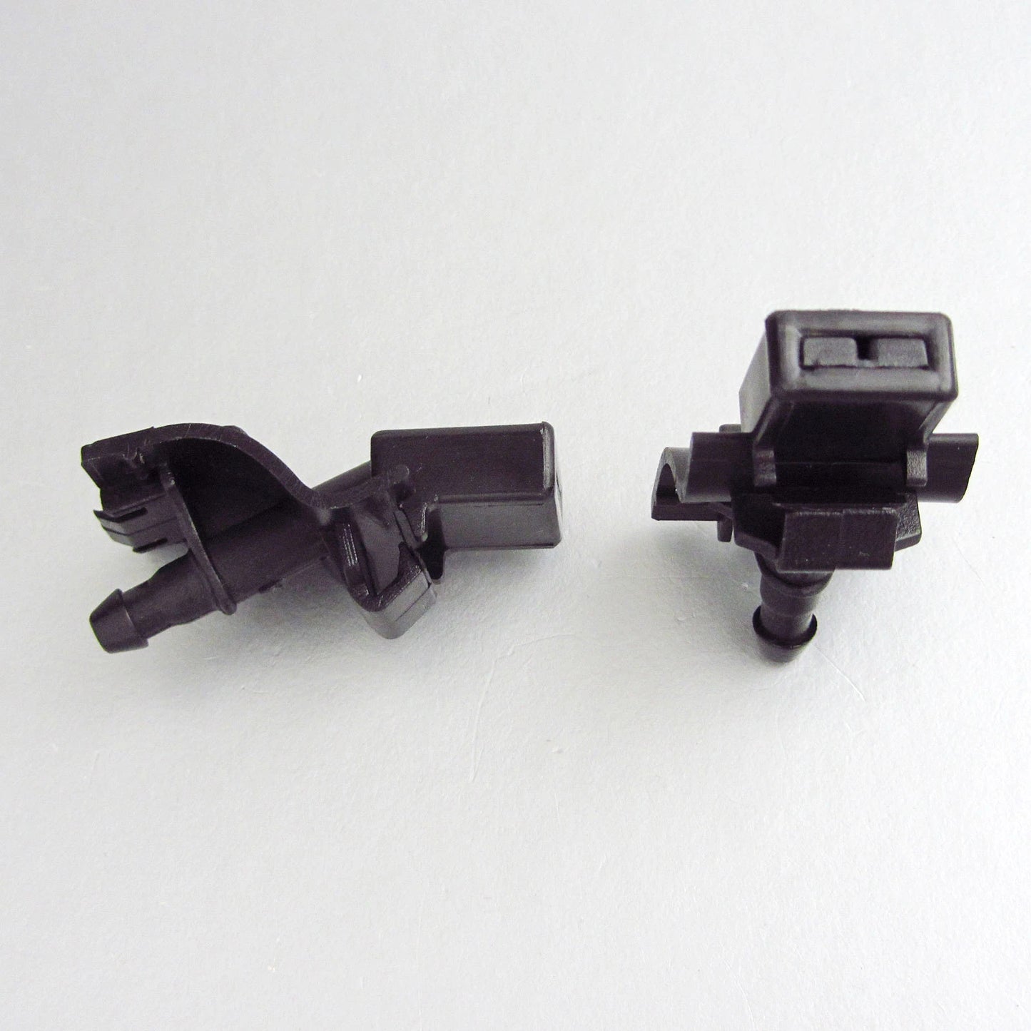 2 x Windshield Washer Nozzle Jets for Toyota Corolla E140, Camry Aurion XV40 (2006-2012)