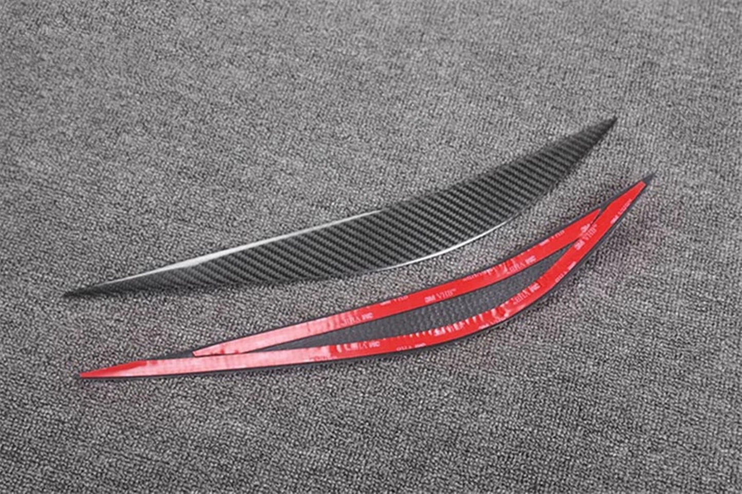 2 x Carbon Fiber Headlight Eyelid Covers for BMW F80 M3 F82 F83 M4 (2012-2019)