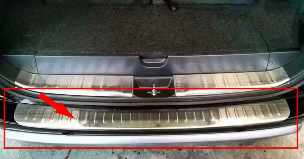 Stainless Rear Bumper Step Plate for Mitsubishi Pajero Sport (2015-2017)