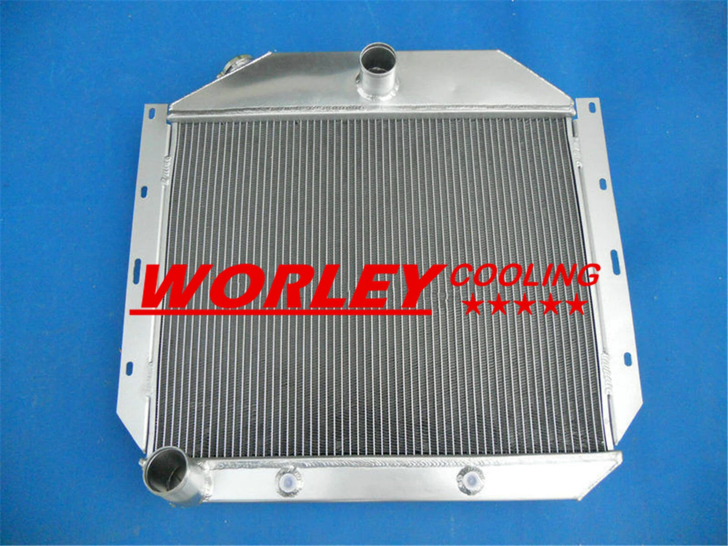 44mm Aluminum Radiator & Fan for International Harvester Truck (1951-1957)