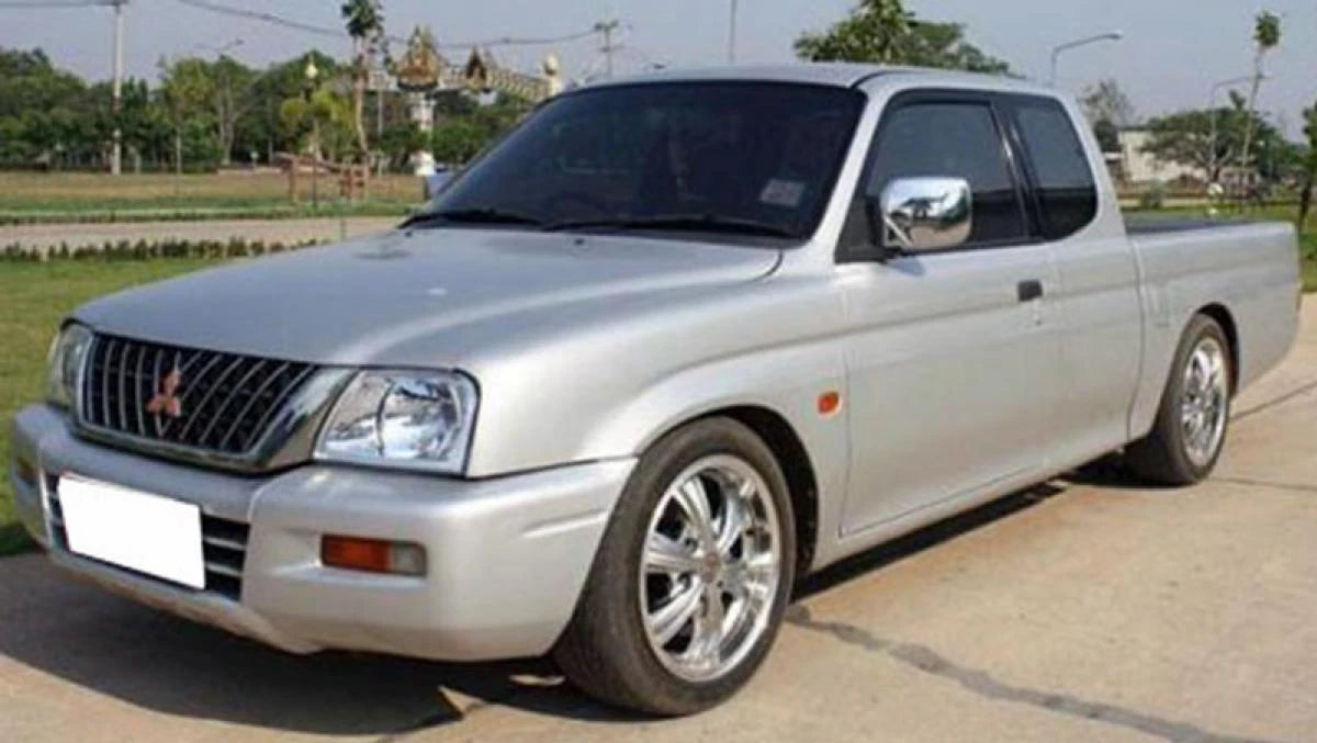 BonnetHinge for Mitsubishi L200 Animal/Warrior (1995-2004)