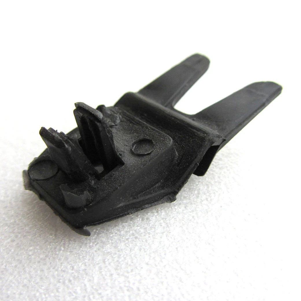 Windshield Moulding Clips for Toyota Corolla KE70 (1979-1982) - 20 x Set