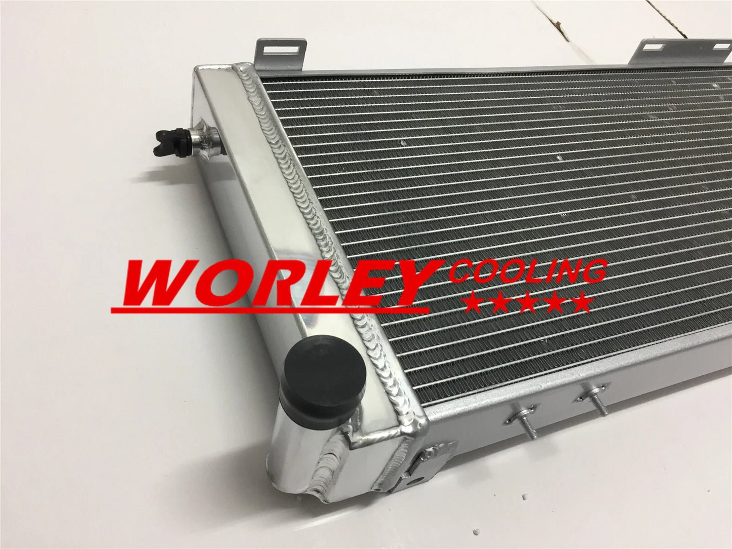 3 Row Aluminum Radiator + 10" Fan for Jeep Cherokee XJ/Wagoneer (1991-2001)