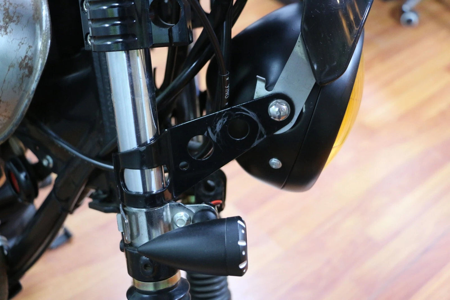 Adjustable Windshield Deflector for Motorcycle 5-7 Inch