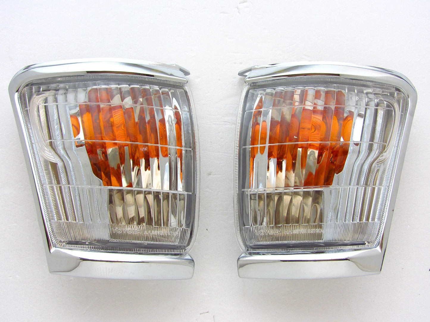 Chrome Indicator Corner Lights for 1997-2001 Toyota Hilux LN145 (2 x)
