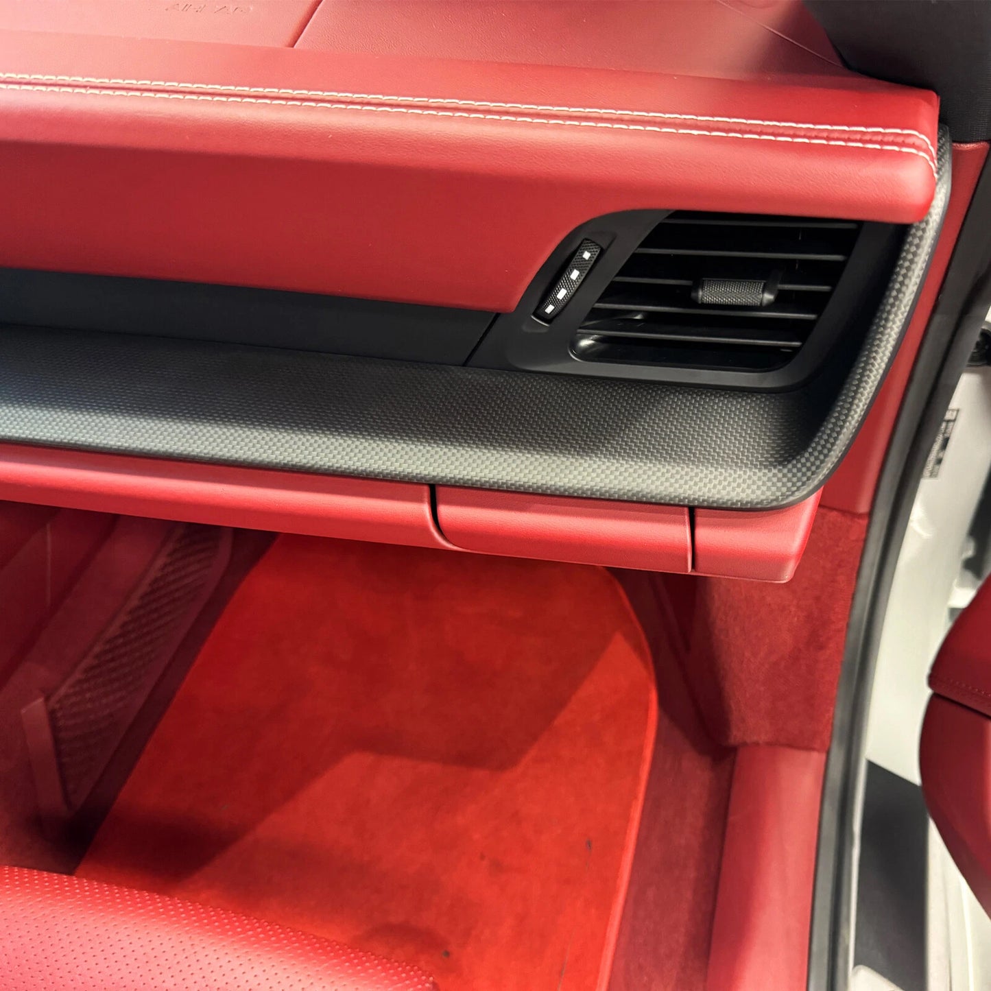 Dashboard Vent Trim Cover for Porsche 911 992 (2019-2024)