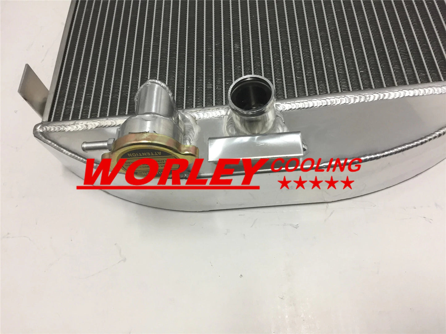64MM Aluminum Radiator + Fan for 1932 Ford (1932)