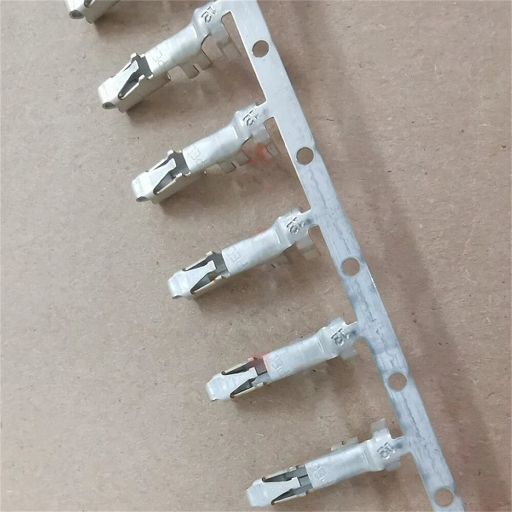 10 x Car Fuse Box Plug Connector Terminals for Buick GL8