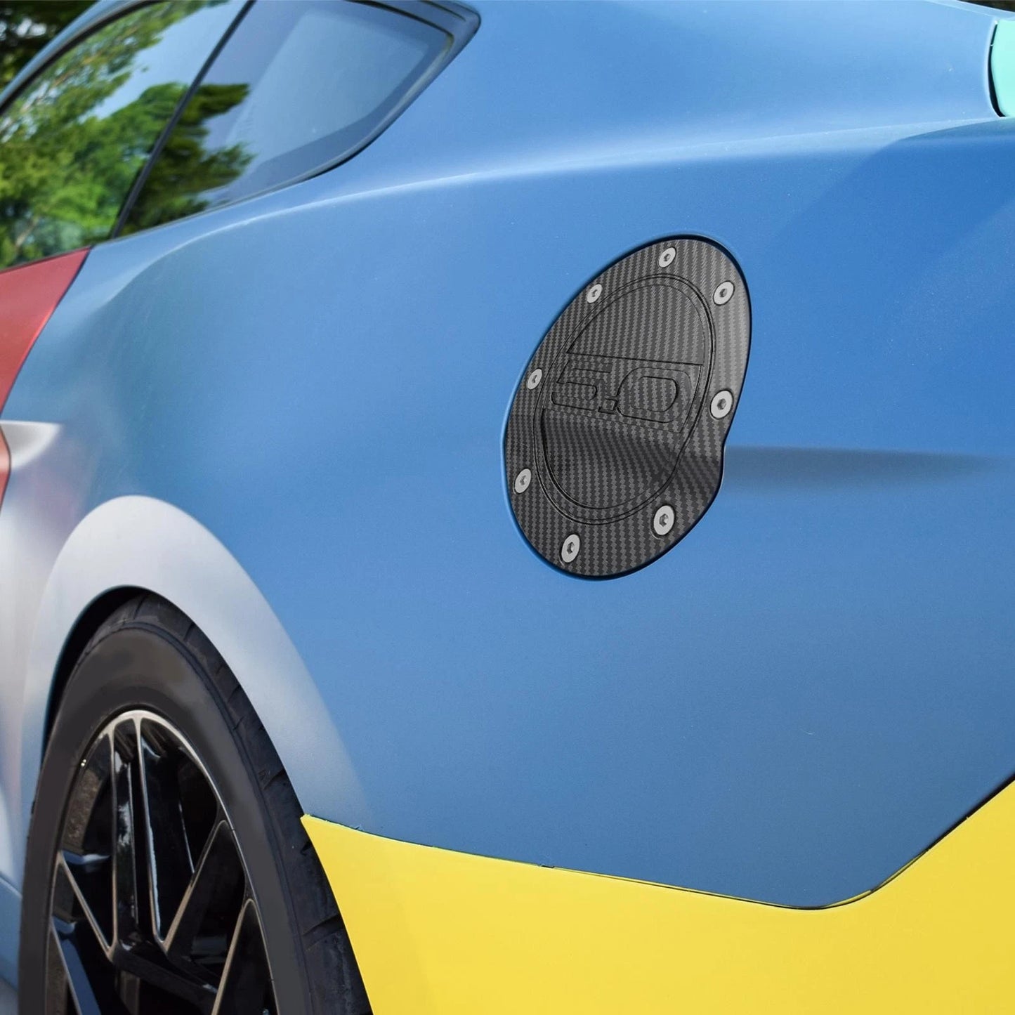 Carbon Fiber Pattern Gas Door Cap Fuel Tank Cover for Ford Mustang (2015-2020)