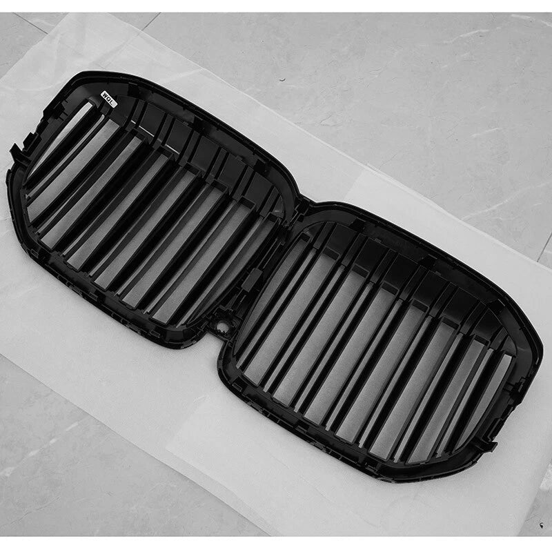 Dual Slats Front Bumper Kidney Grille for BMW X7 G07 M50i 2019-2022 Gloss Black