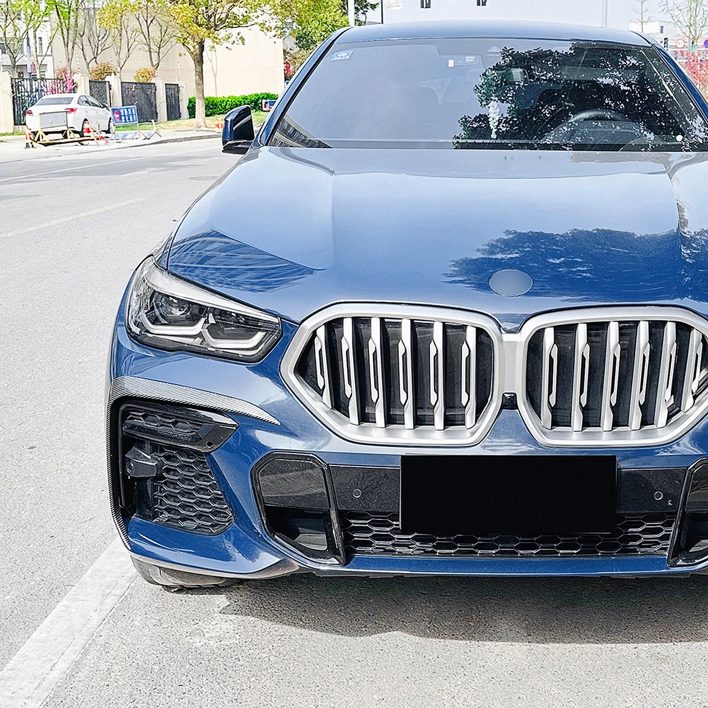 2 x Carbon Style Front Bumper Side Air Vent Trims for BMW X6 (2019-2022)