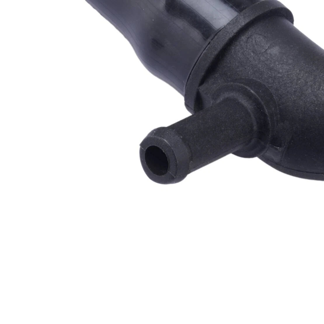 Water Outlet Pipe Socket for Benz Smart Fortwo 1.0L L3 (2008-2015)
