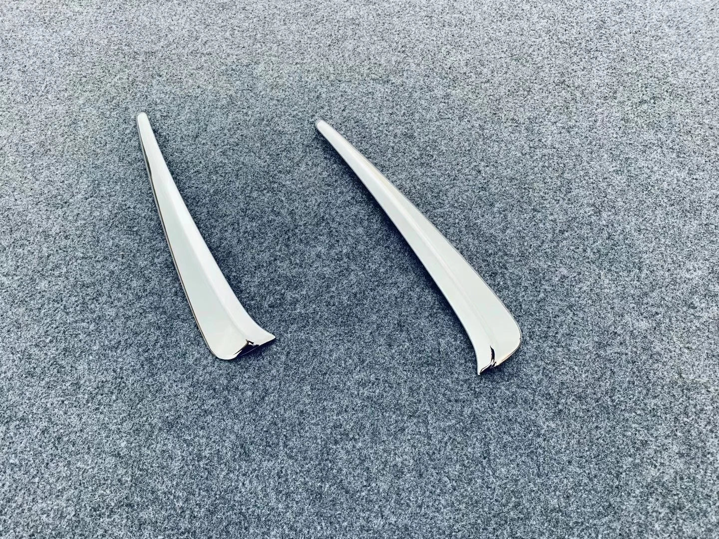 Chrome Front Fog Light Side Lid Brow Cover Trim for 2018-2020 Toyota Sienna 2 x pcs
