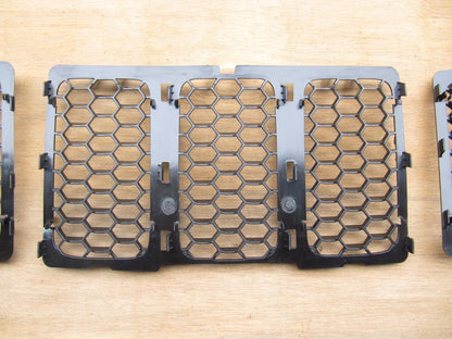 Grill Trim Insert for Jeep Grand Cherokee 2014-2016 (2014-2016)
