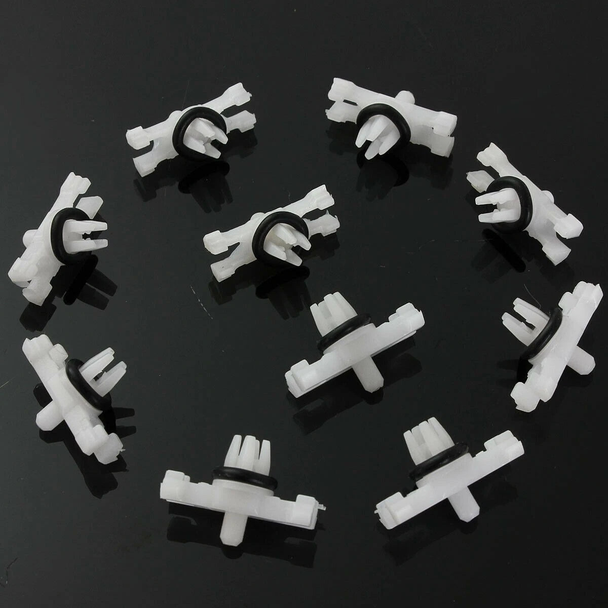 30x Roof Rain Moulding Trim Fastener Clips for BMW 3 Series E46 (1998–2014)