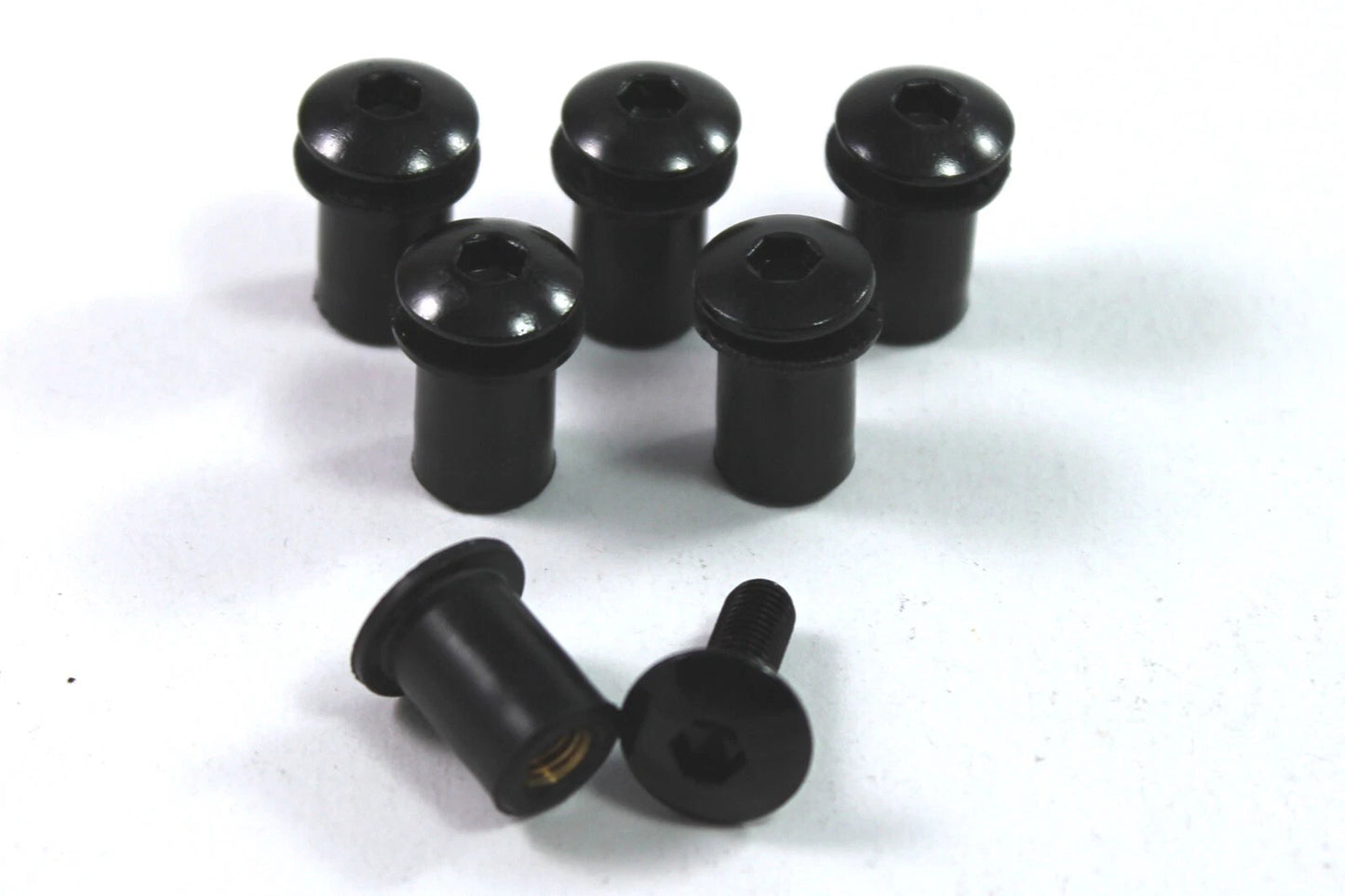 6x M5 Windschutz Schrauben Verkleidung Bolzen & Gummi Muttern for Motorrad