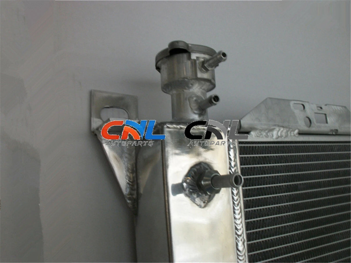 3 Rows Aluminum Radiator for Ford F150 F250 F350 Bronco V8 (1985-1997)