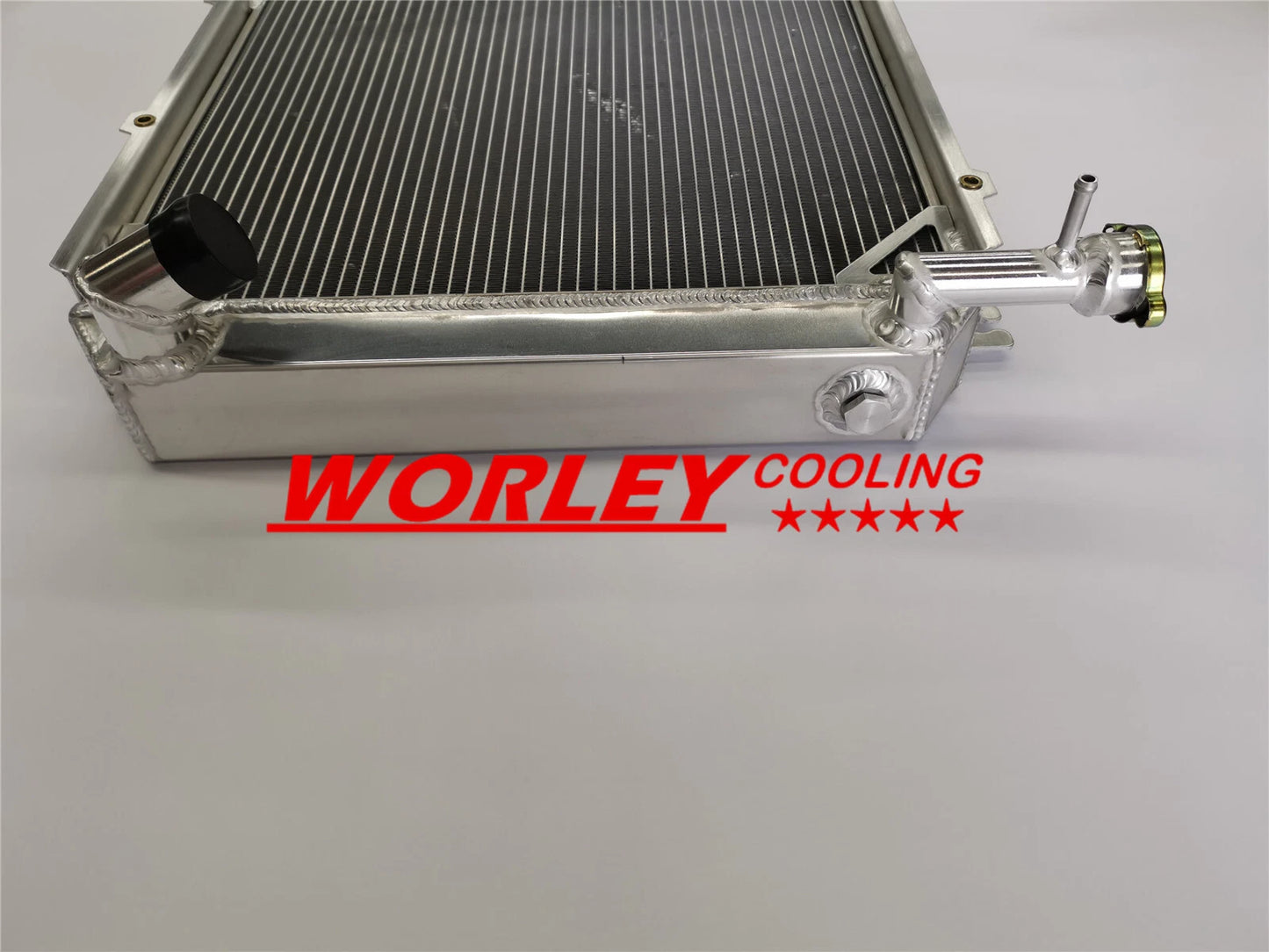 44mm Radiator + Shroud for Nissan Patrol Y60 GQ 4.2L TB42S Petrol (1987-1997)